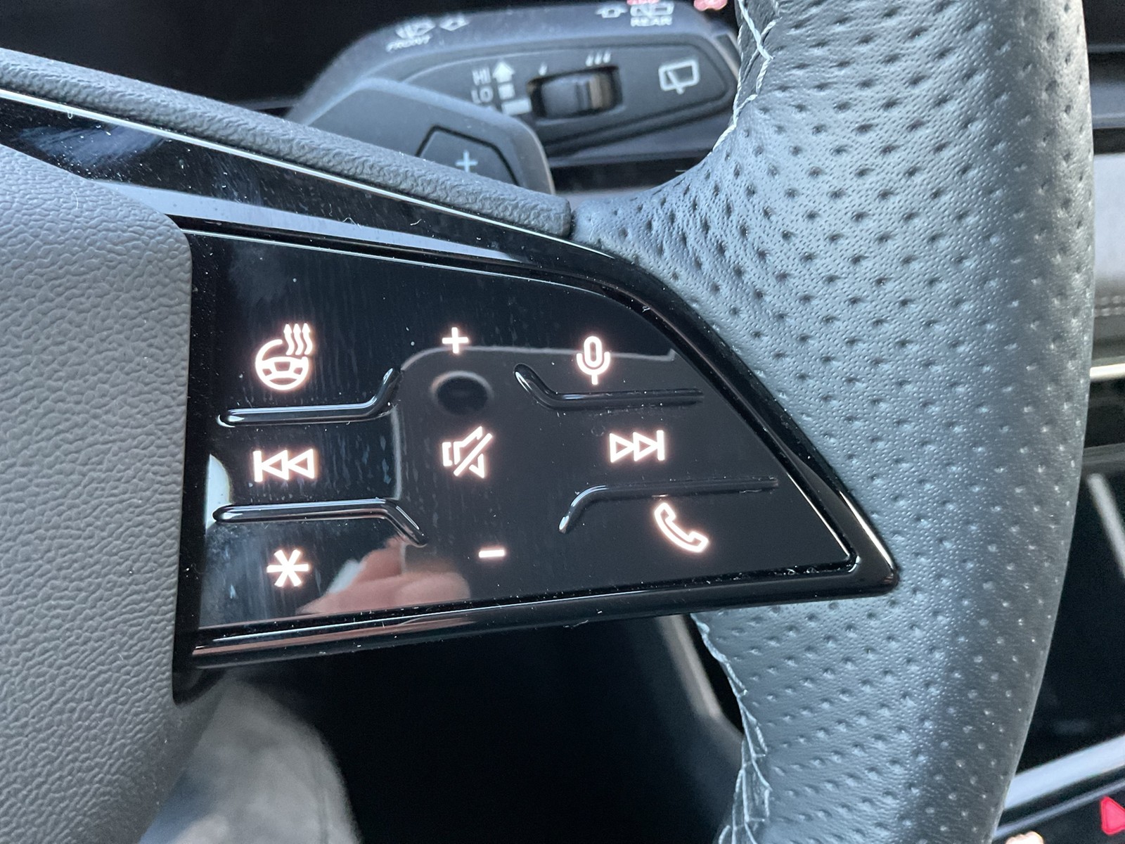 Audi Q6 e-tron performance S LINE AHK B&O 360CAM LM21