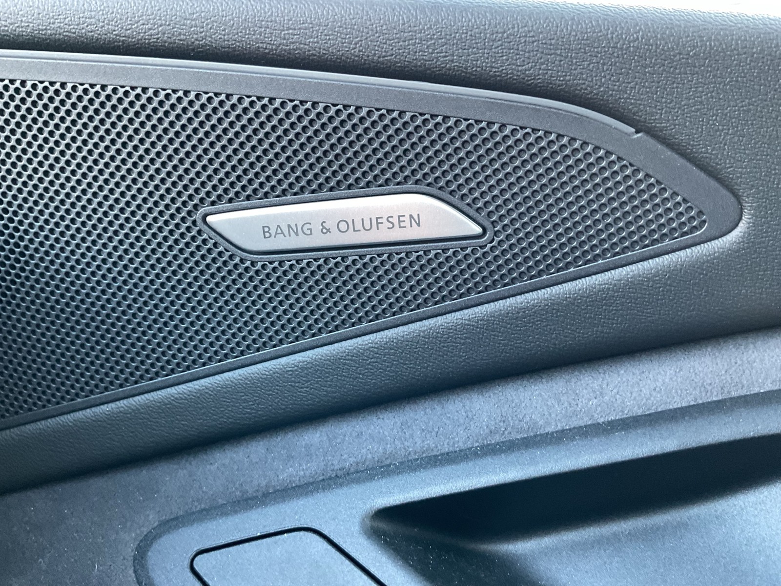 Audi Q6 e-tron performance S LINE AHK B&O 360CAM LM21