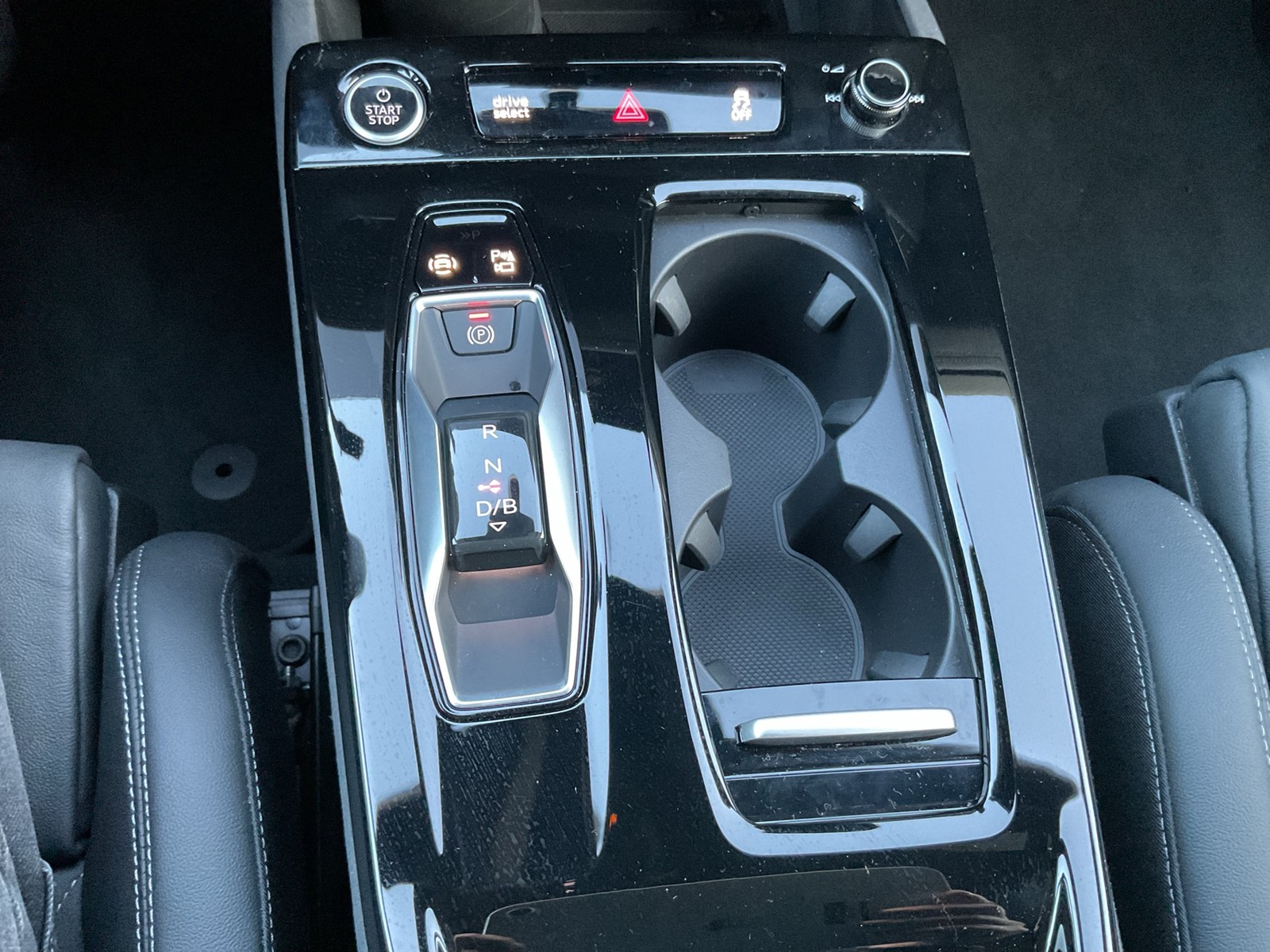 Audi Q6 e-tron performance S LINE AHK B&O 360CAM LM21