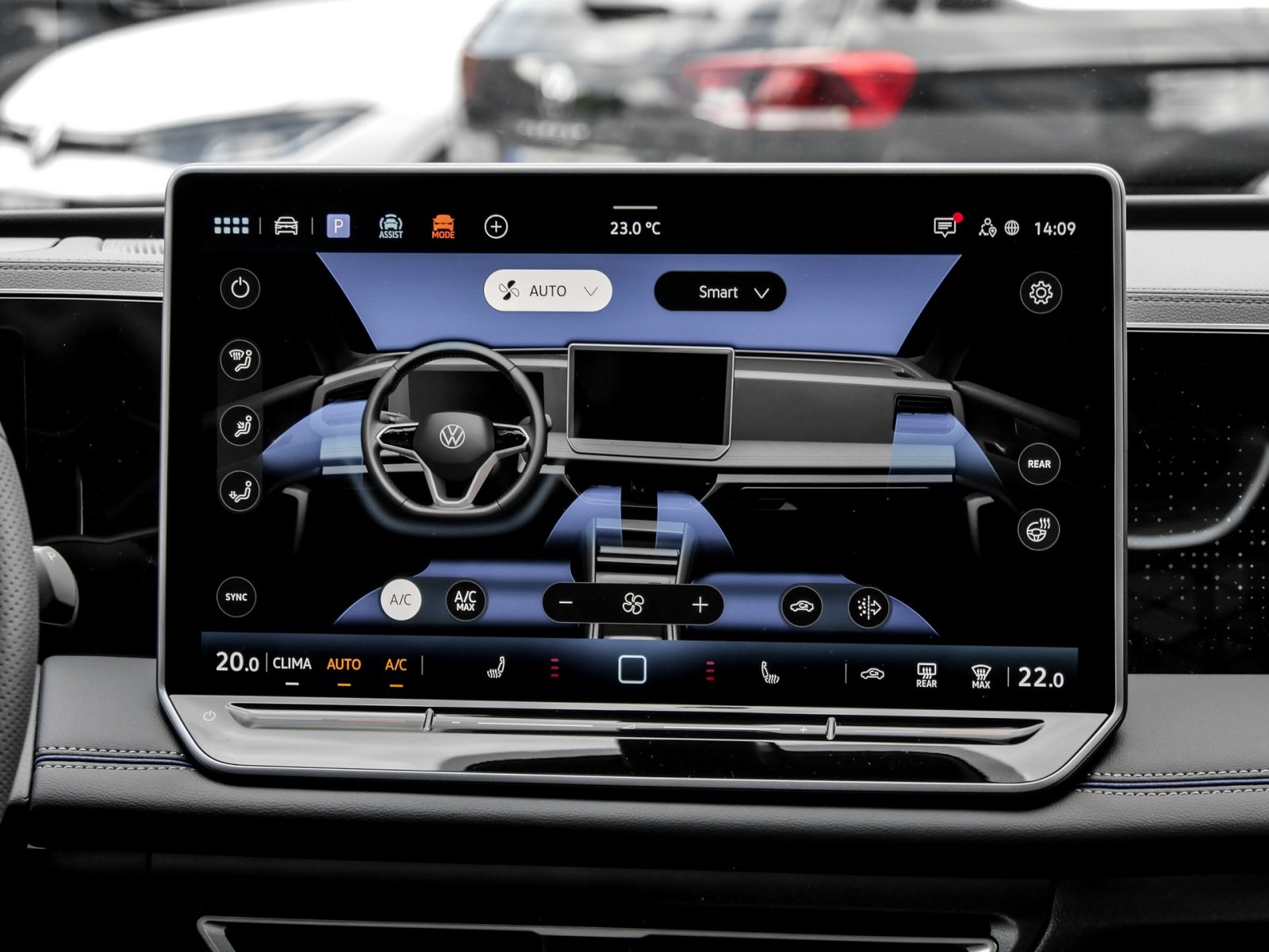Volkswagen Tiguan 1.5 R-LINE DSG PANO eKLAPPE AHK NAVIPRO