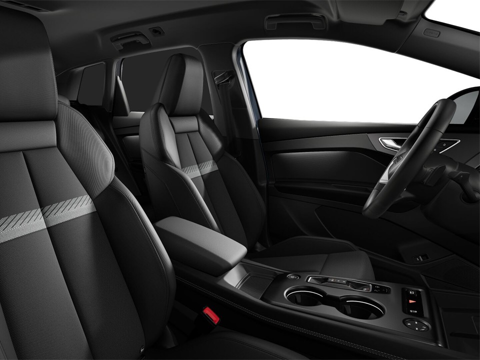 Audi Q4 SUV e-tron quattro performance AHK TECH PLUS 