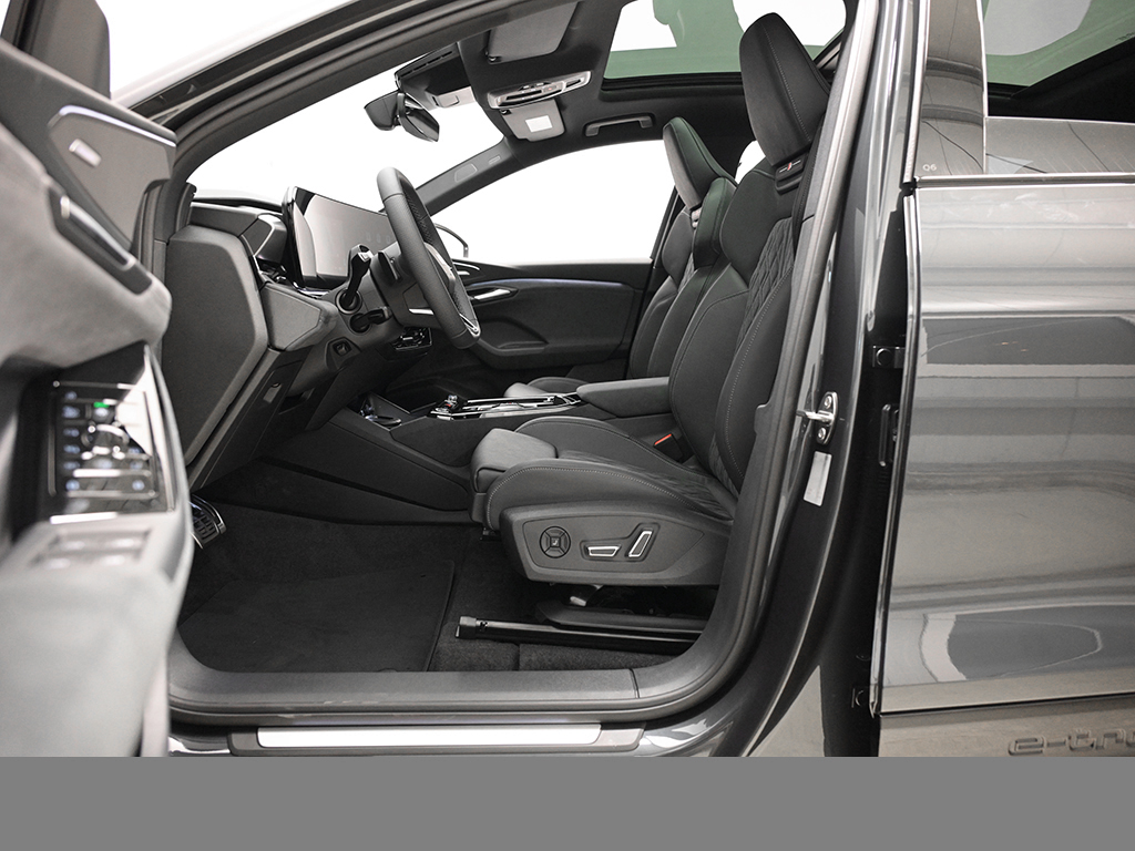 Audi Q6 e-tron performance AHK PANO TECH PRO LM20