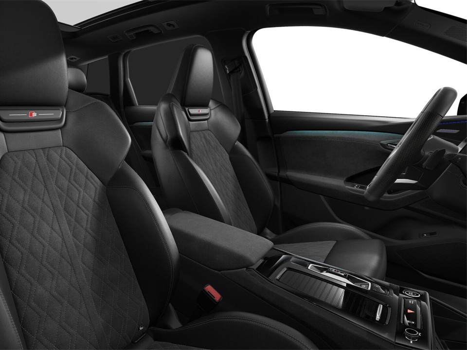 Audi Q6 SUV e-tron performance AHK PANO TECH PRO LM20