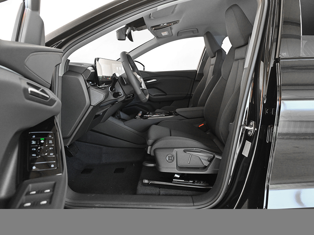 Audi Q6 e-tron performance AHK TECH PRO LM20