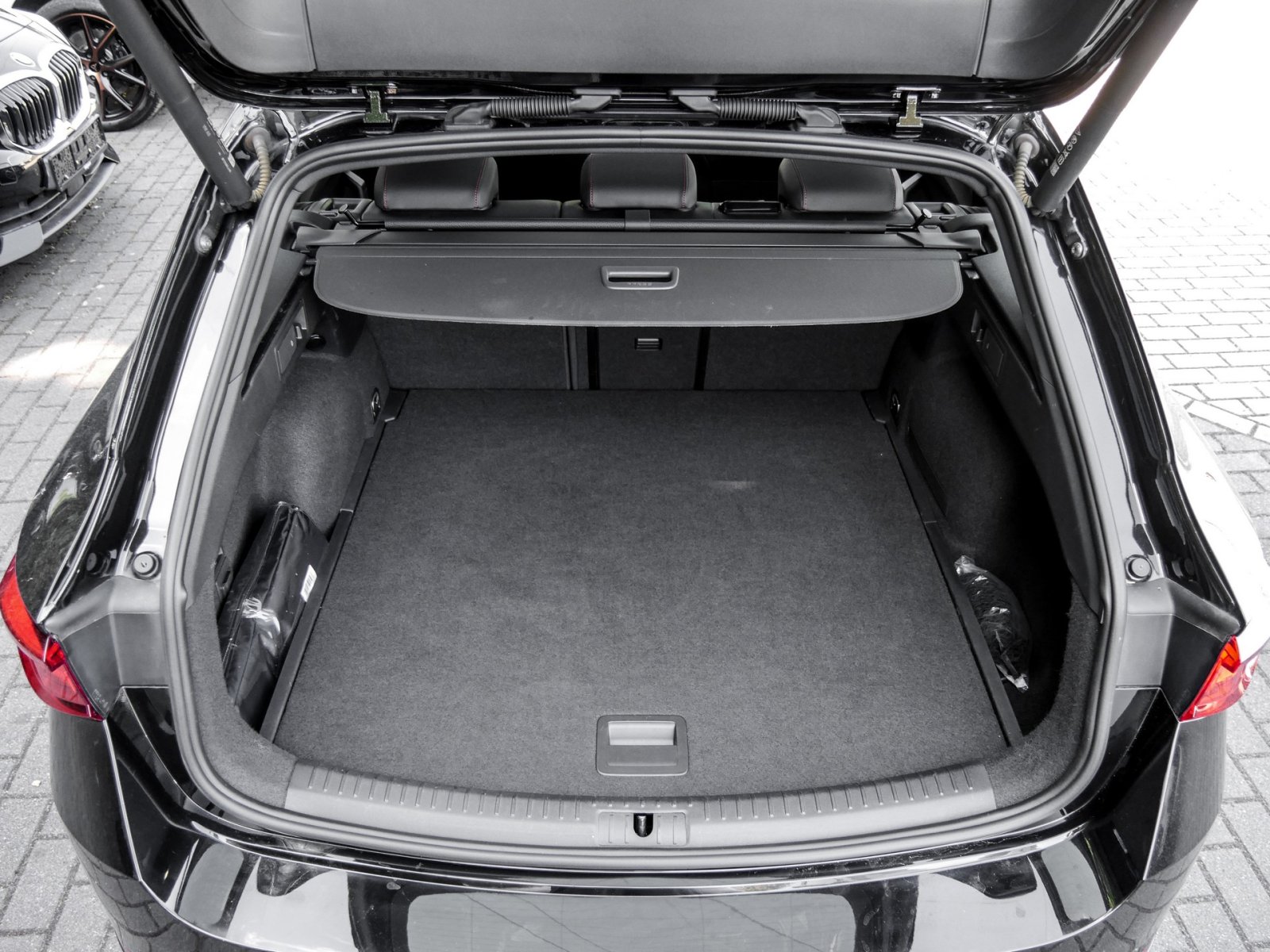 Seat Leon ST 2.0 FR 4X4 STANDHZ. BEATS PANO AHK CAM