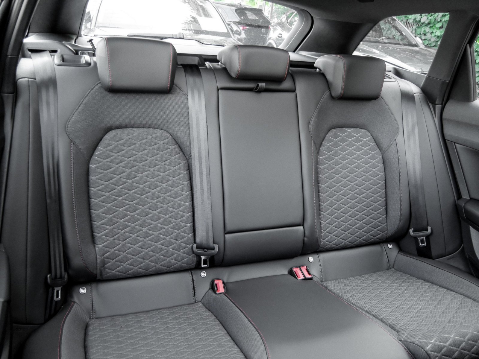 Seat Leon ST 2.0 FR 4X4 STANDHZ. BEATS PANO AHK CAM
