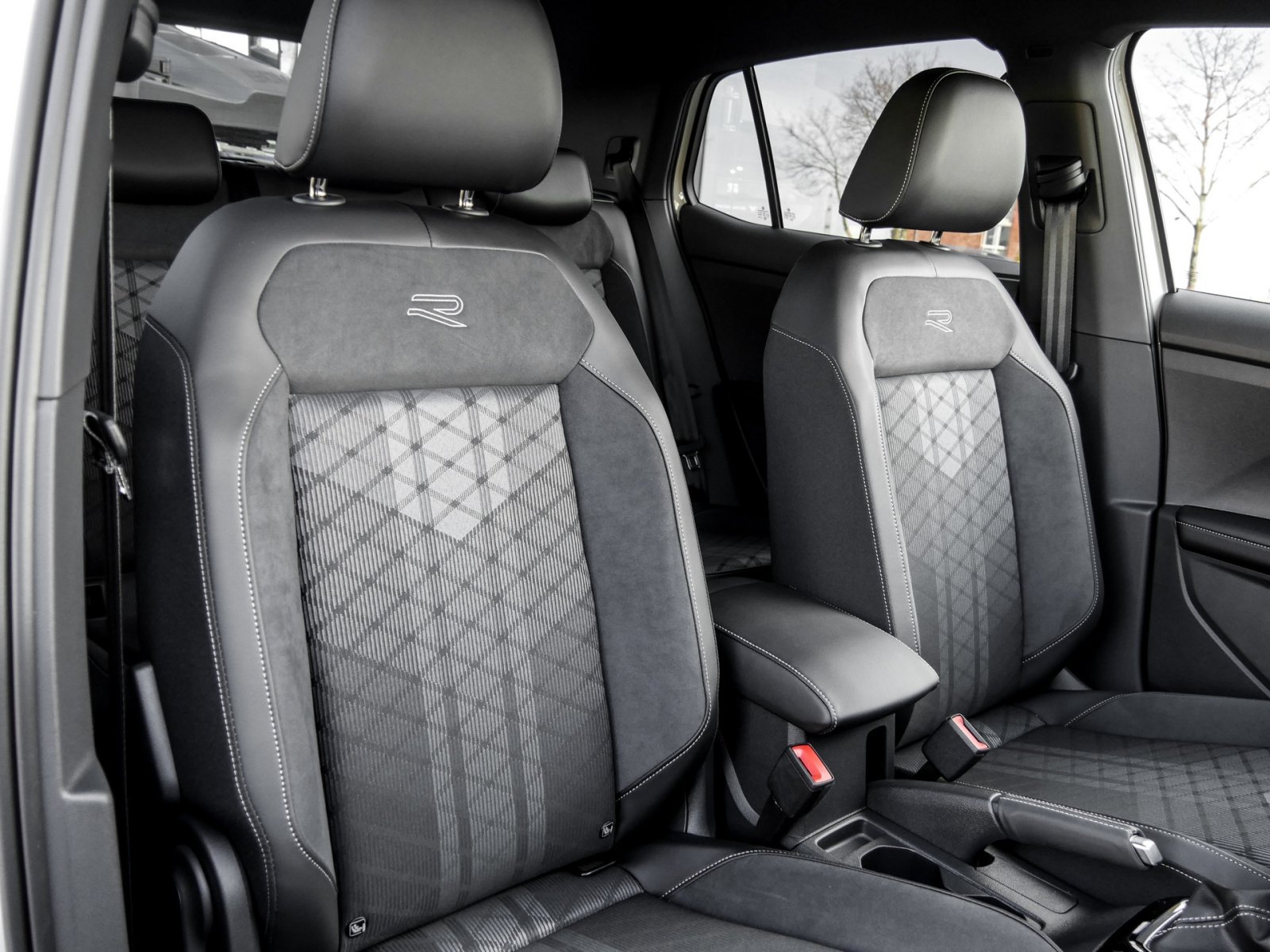 Volkswagen T-Cross 1.5 R-LINE DSG NAVI AHK CAM MATRIXLED