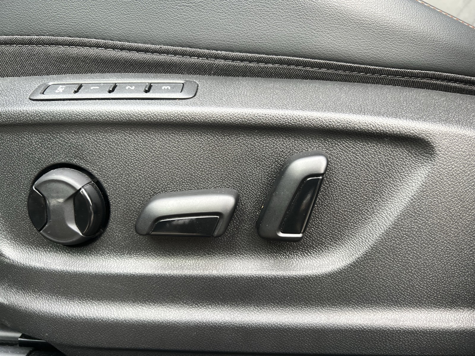 Seat Ateca 1.5 DSG AHK NAV ACC BEATS TOPVIEW CAM