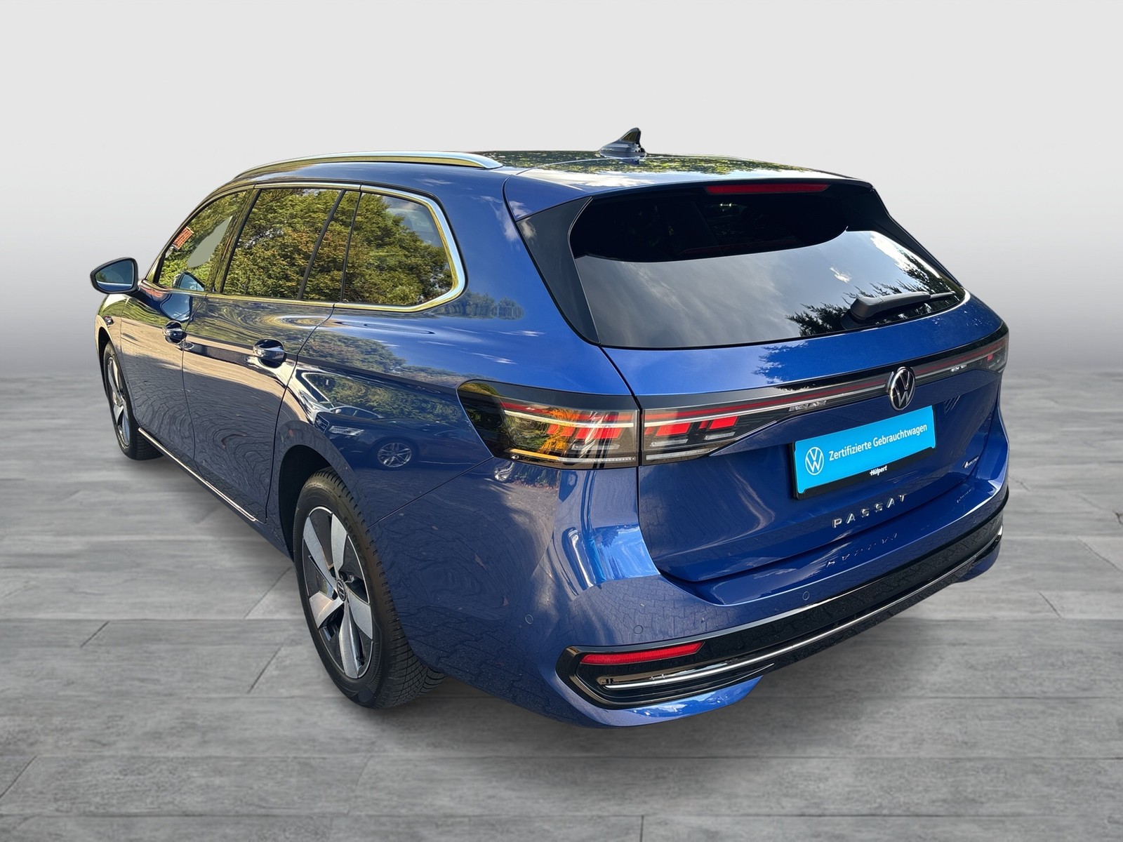 Volkswagen Passat Variant 2.0 ELEGANCE 4X4 NEUES MODELL AHK