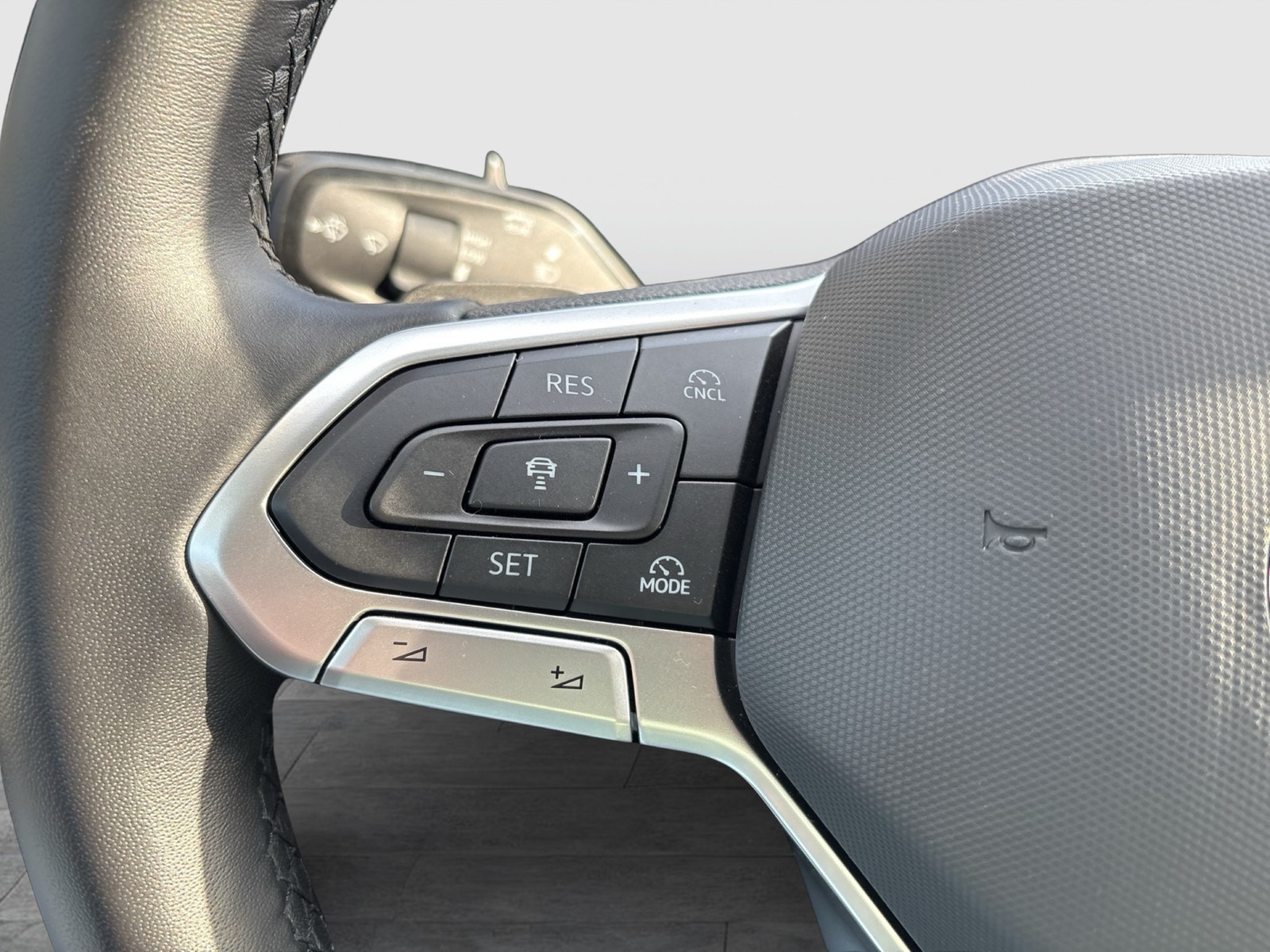 Volkswagen Passat Variant 1.5 HYBRID BUSINESS AHK CAM ACC