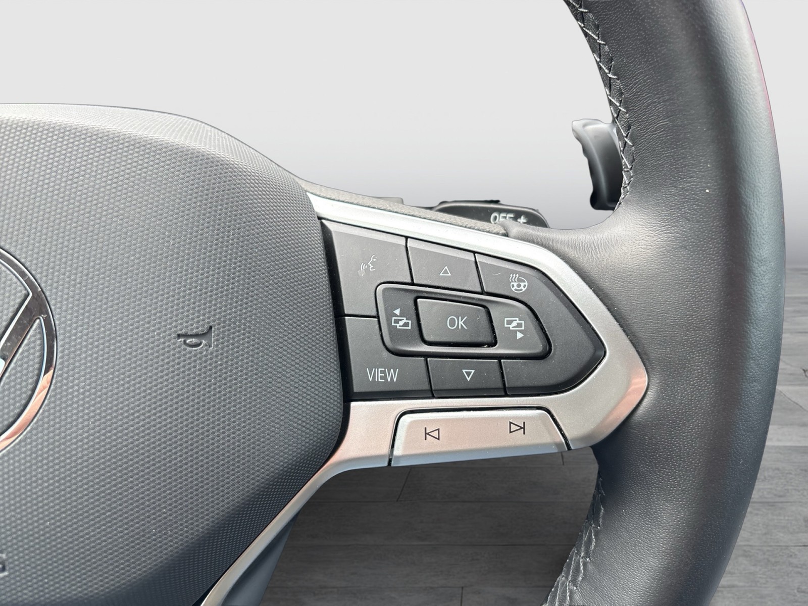 Volkswagen Passat Variant 1.5 HYBRID BUSINESS AHK CAM ACC