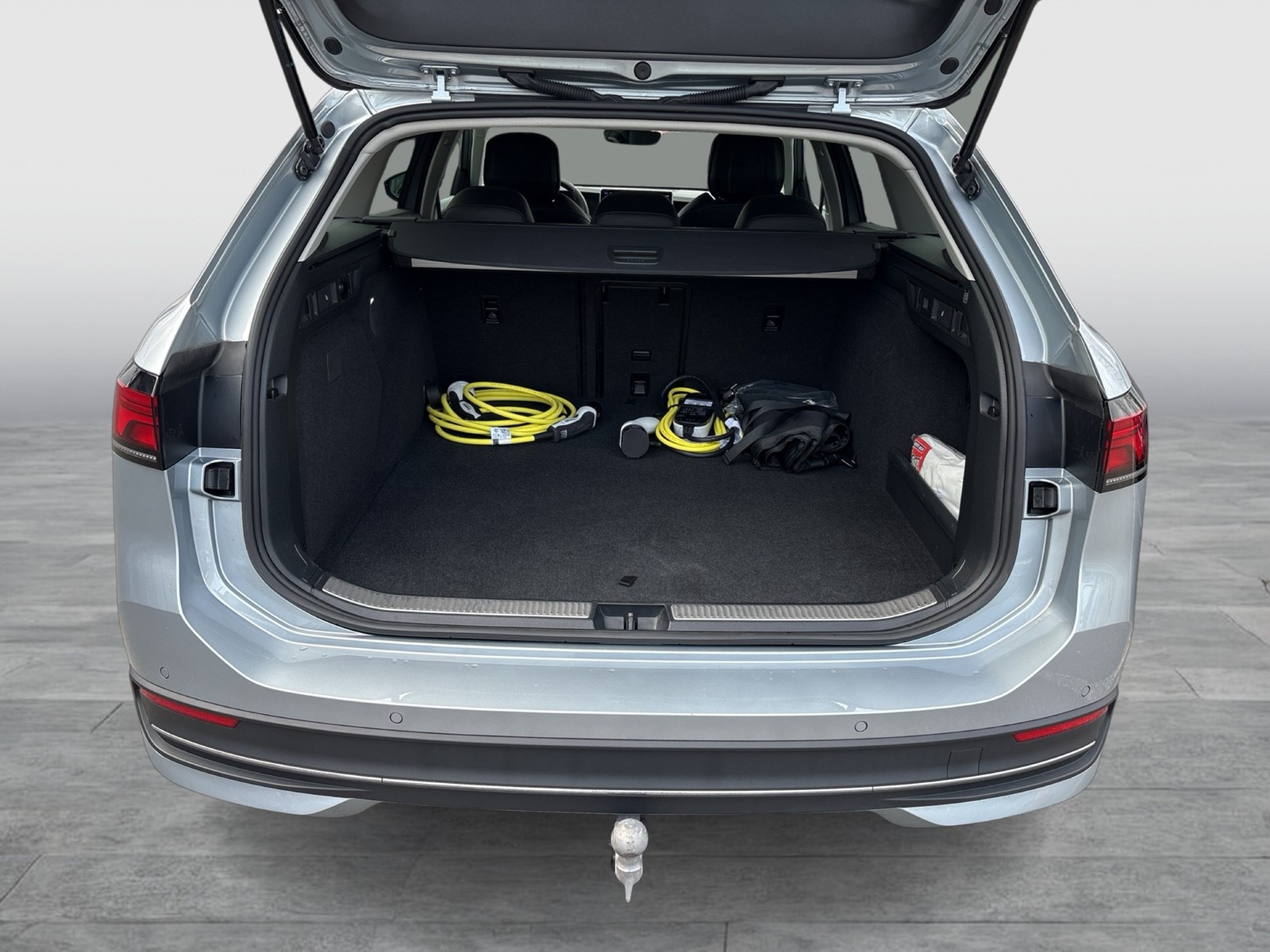 Volkswagen Passat Variant 1.5 HYBRID BUSINESS AHK CAM ACC