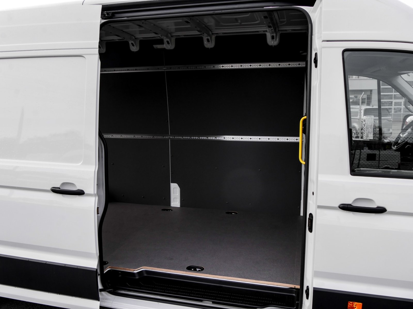 Volkswagen Crafter 35 HD LR CARPLAY CAM AHK-VORB.