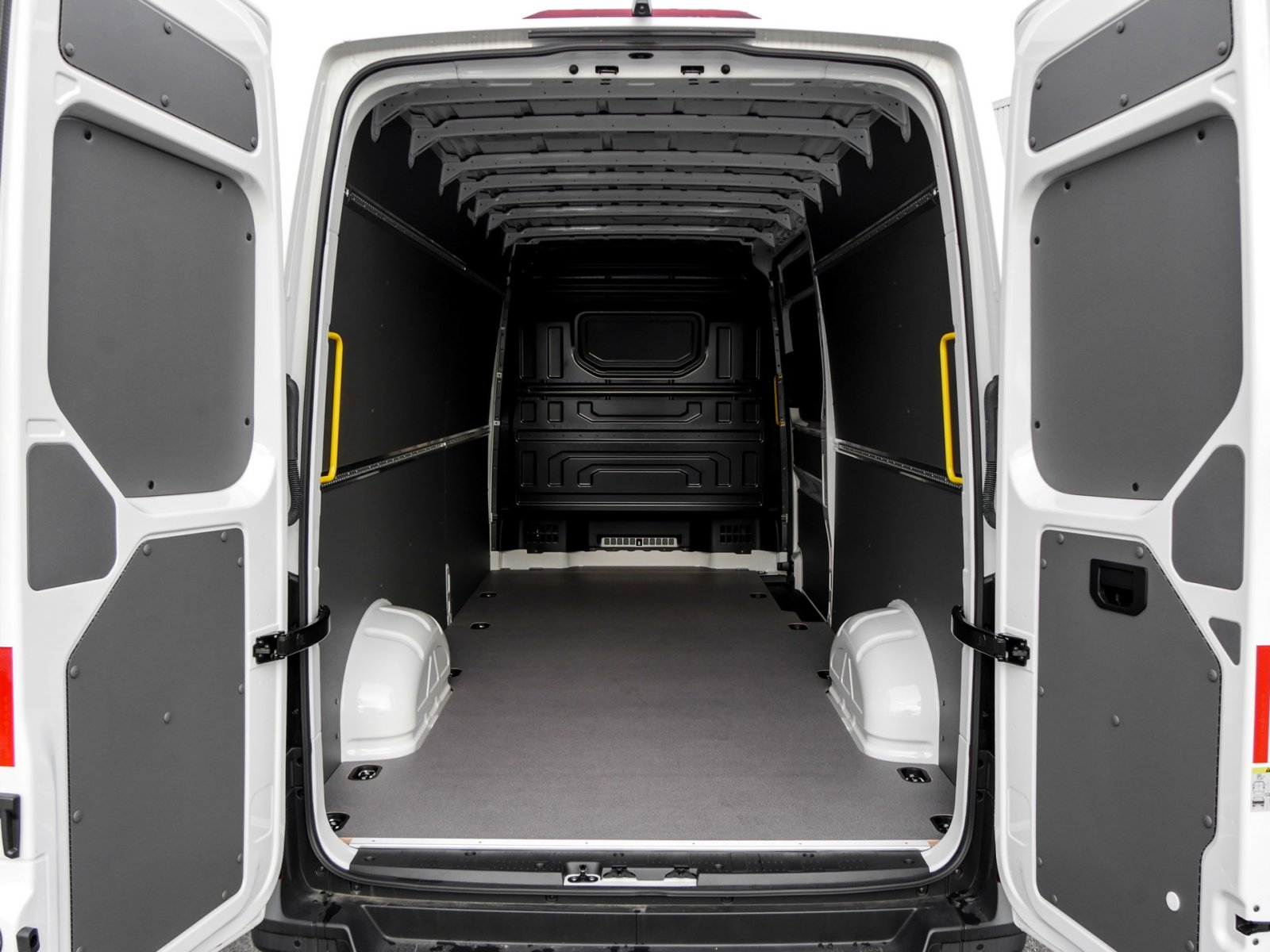 Volkswagen Crafter 35 HD LR CARPLAY CAM AHK-VORB.