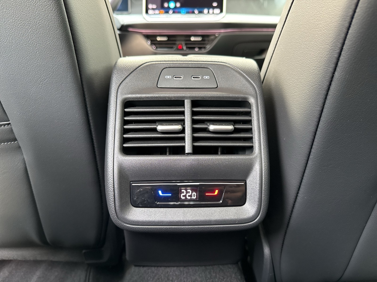 Volkswagen Passat Variant 1.5 HYBRID BUSINESS AHK CAM ACC