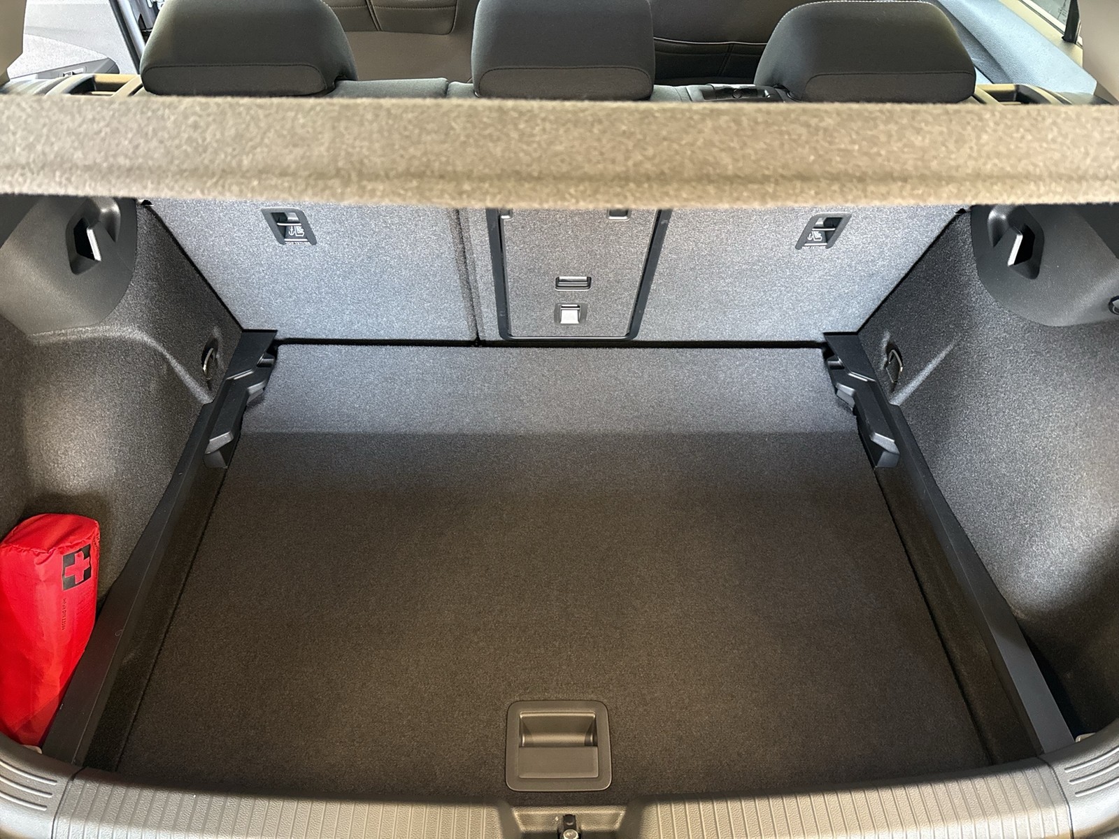 Volkswagen Golf VIII 2.0 LIFE FACELIFT ACC CARPLAY SITZHEIZ