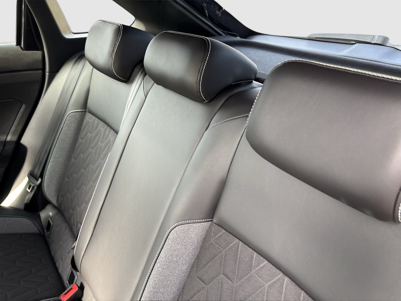 Volkswagen Taigo 1.0 GOAL ACC NAVI LM17 CARPLAY SITZHEIZUNG