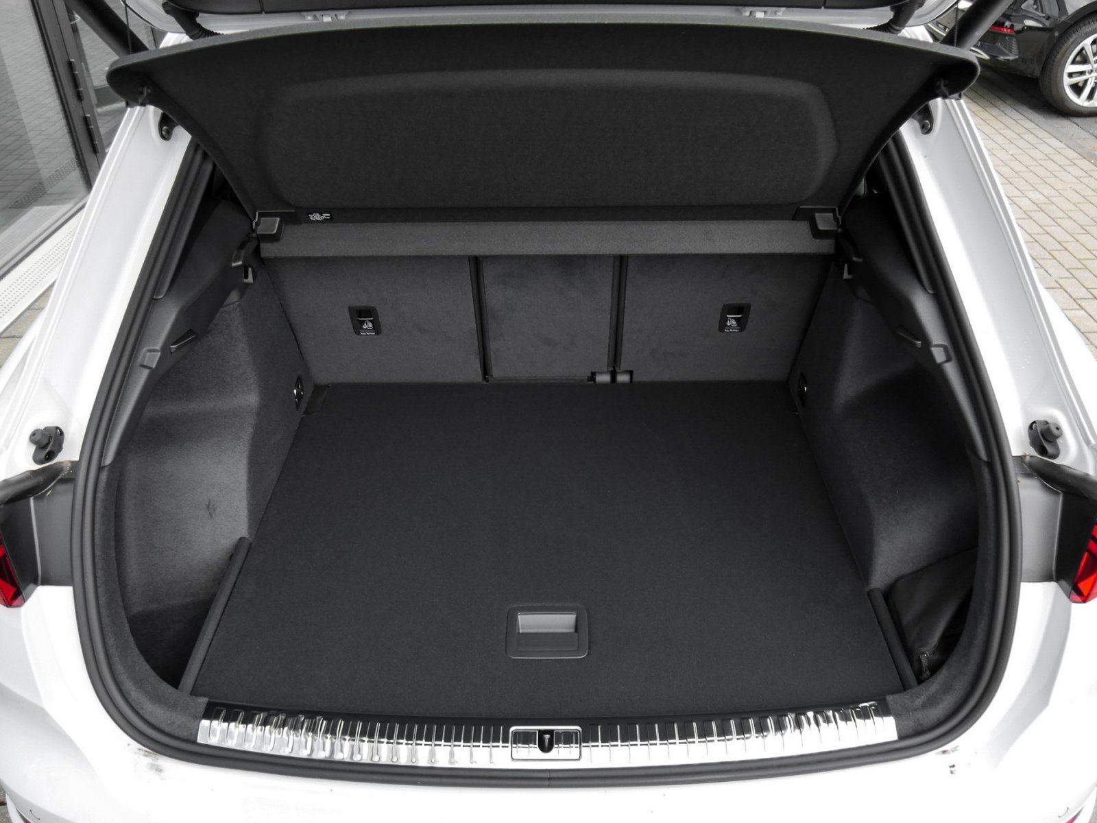 Audi Q3 35 S LINE BLACKPAK PANO AHK CAM ACC LM19 NAVI+