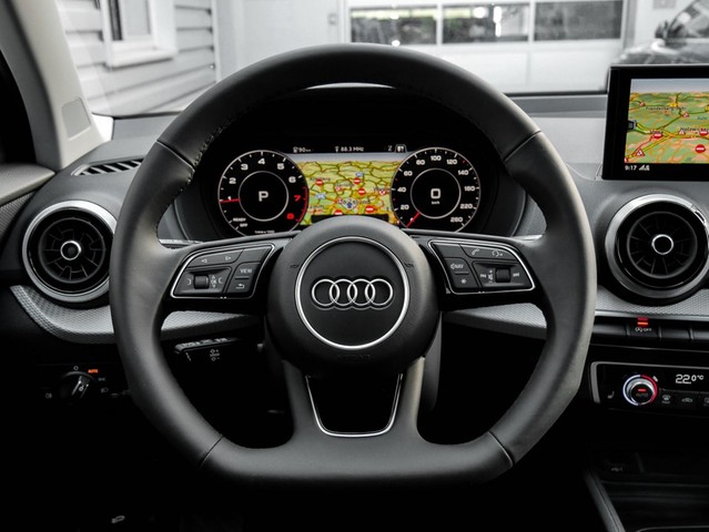 Audi Q2 35 advanced BLACKPAK LM17 E-KLAPPE NAVI+
