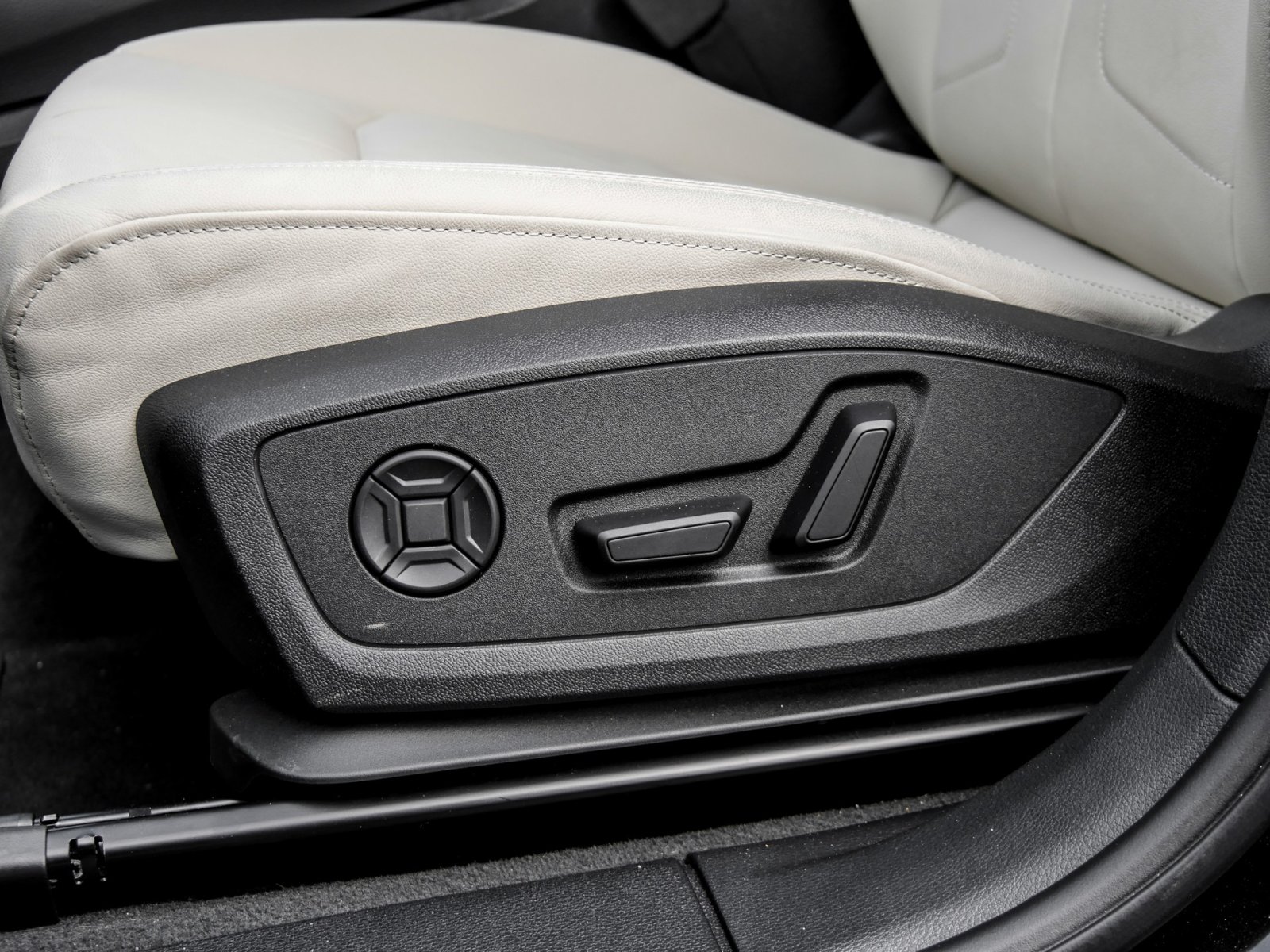 Audi Q3 Sportback 35 S LINE BLACKPAK PANO AHK LM19