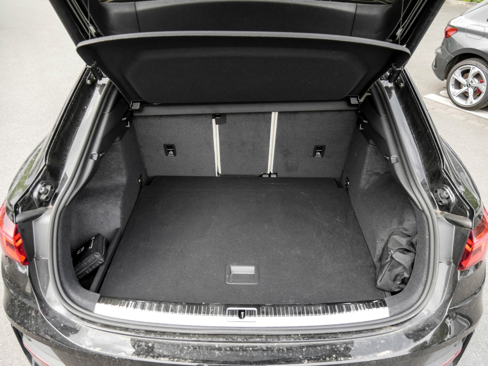Audi Q3 Sportback 35 S LINE BLACKPAK PANO AHK LM19