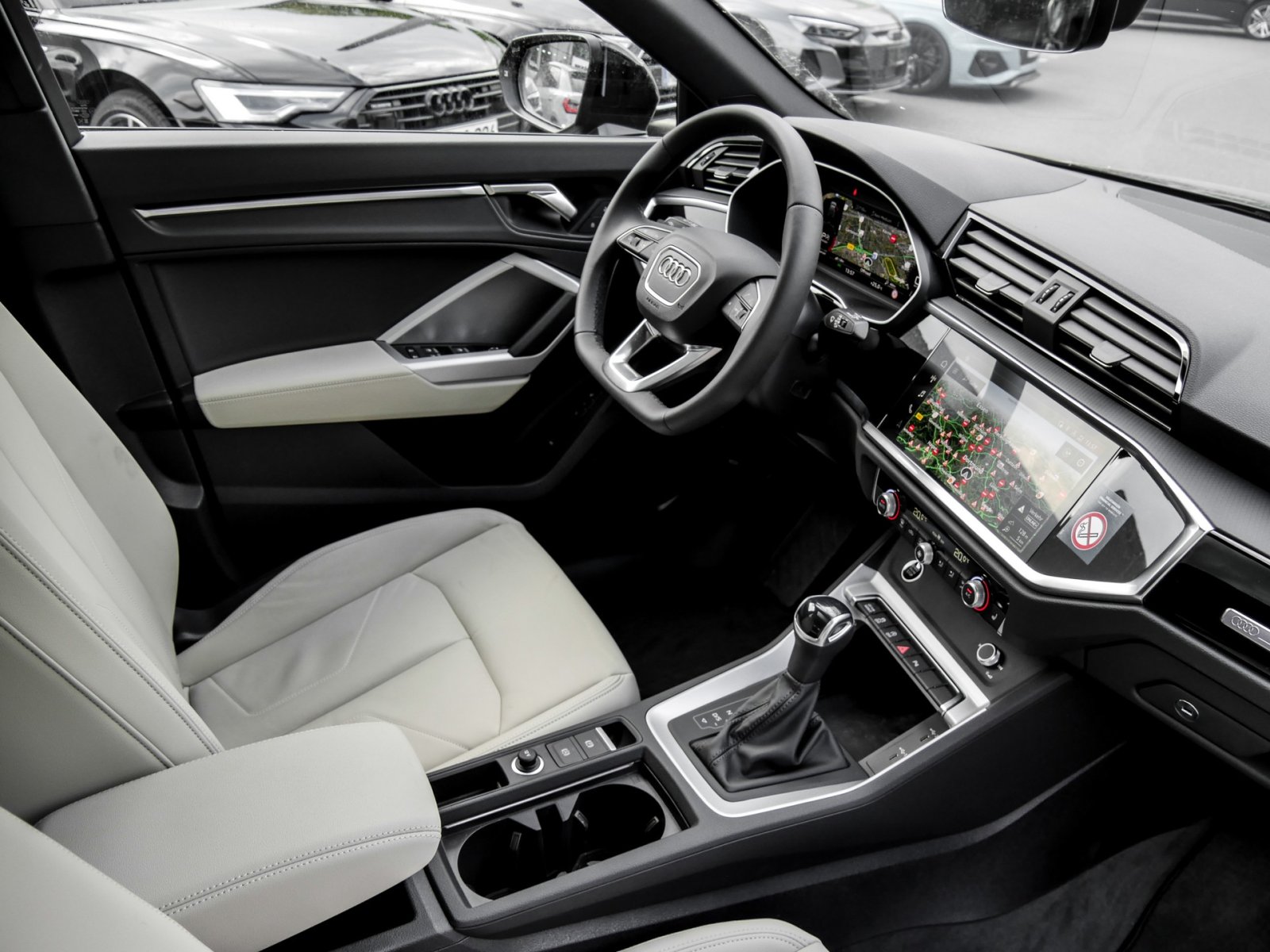 Audi Q3 Sportback 35 S LINE BLACKPAK PANO AHK LM19