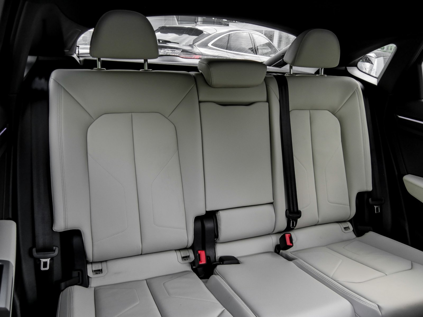 Audi Q3 Sportback 35 S LINE BLACKPAK PANO AHK LM19