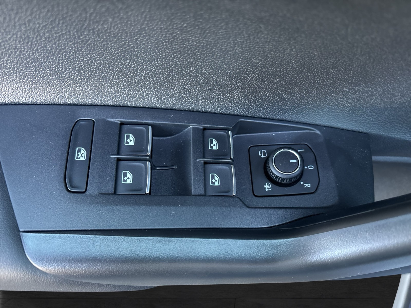 Volkswagen Taigo 1.0 GOAL CAM ACC LM17 CARPLAY SITZHEIZUNG