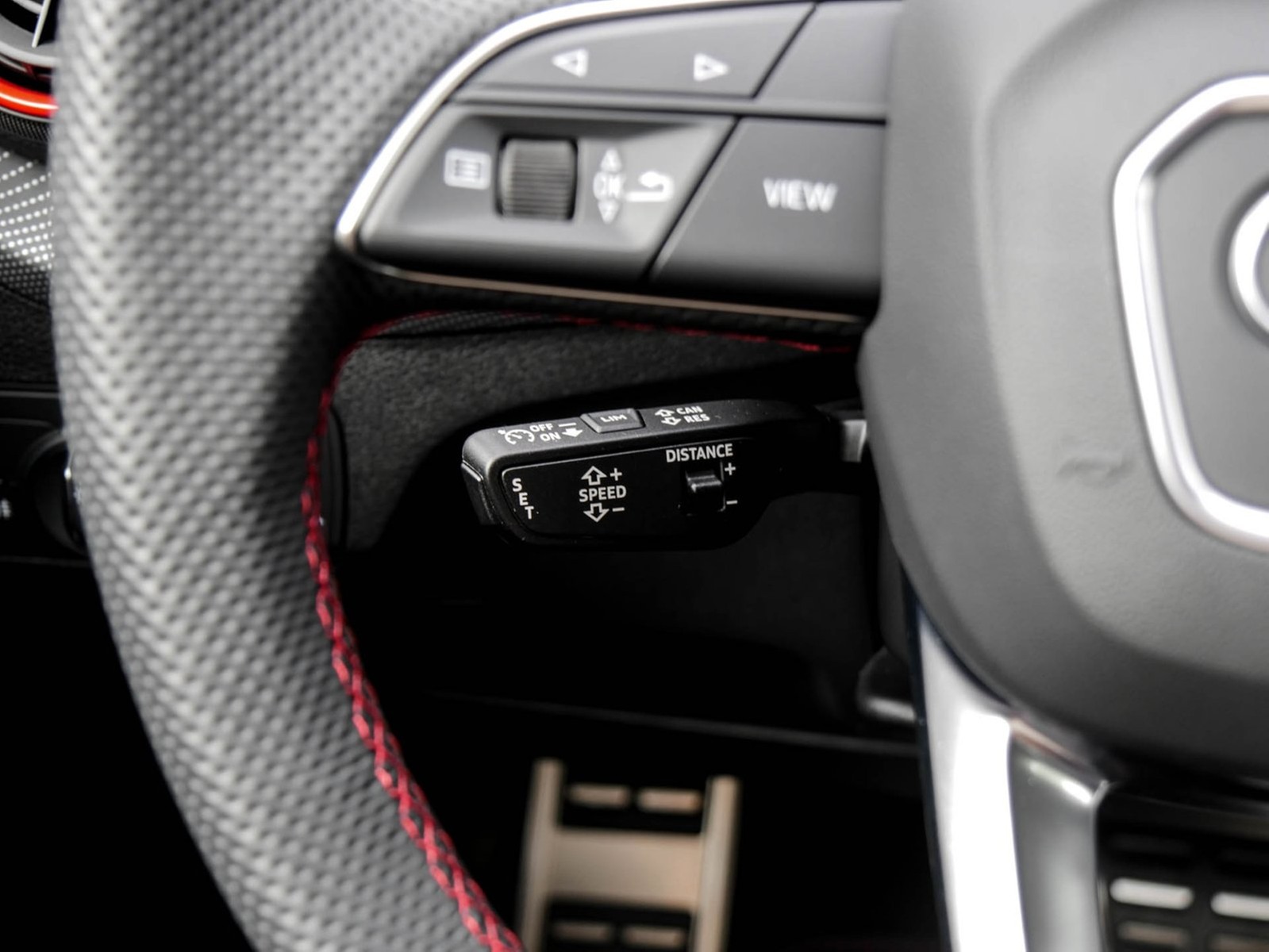 Audi Q2 35 S LINE AHK ACC LM17 E-KLAPPE NAVI+ SITZHZ.