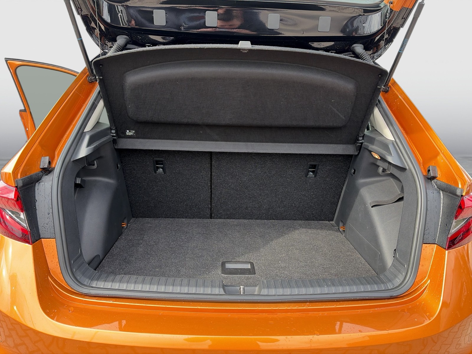 Skoda Fabia 1.0 STYLE PANO KAMERA NAVI CARPLAY SITZHZ