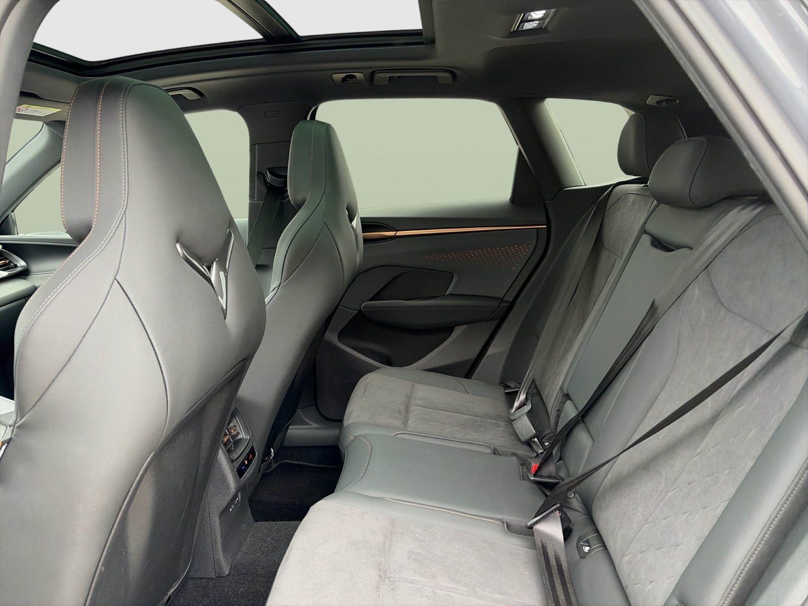 Cupra Terramar 2.0 VZ SENNHEISER ALU20 MATRIX 4X4