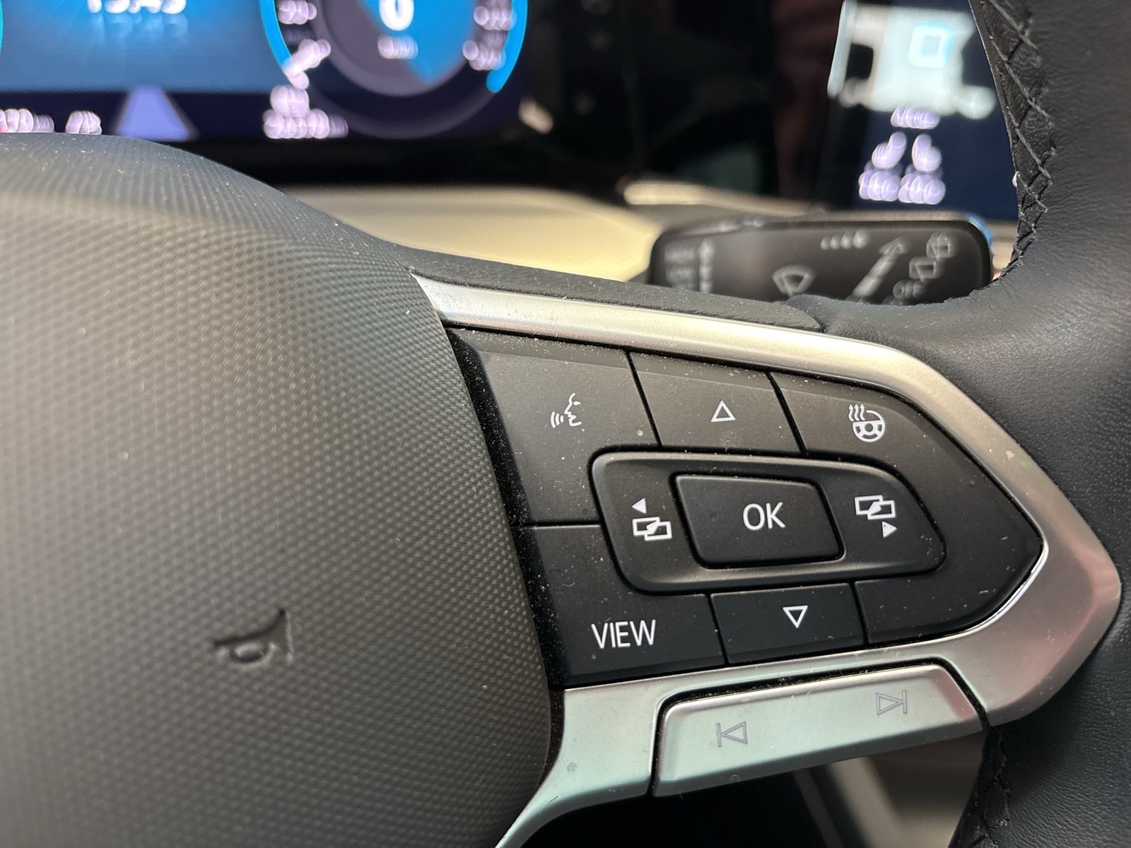 Volkswagen Golf VIII 1.5 MOVE ACC CARPLAY ALU SITZHEIZUNG