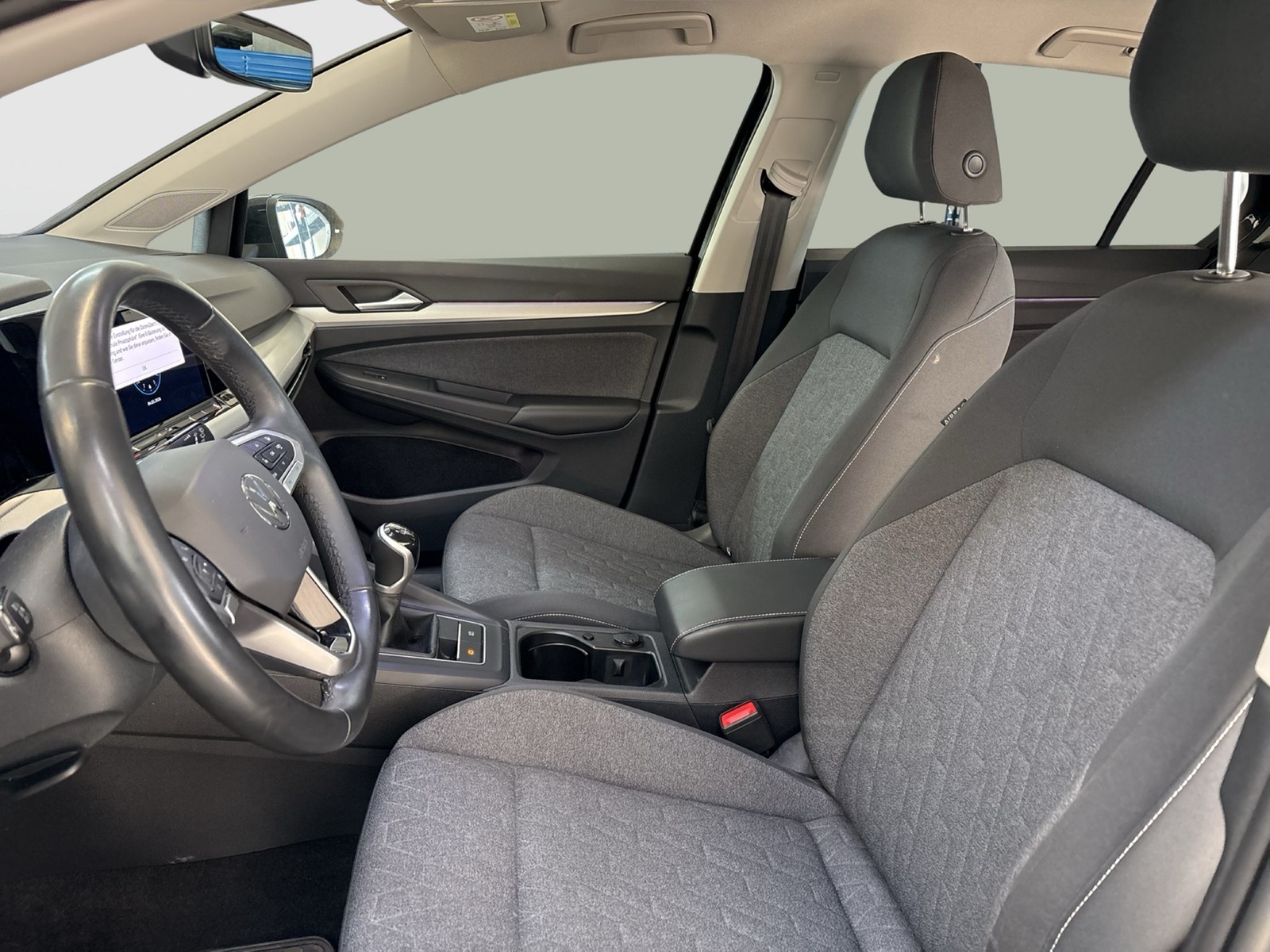 Volkswagen Golf VIII 1.5 MOVE ACC CARPLAY ALU SITZHEIZUNG