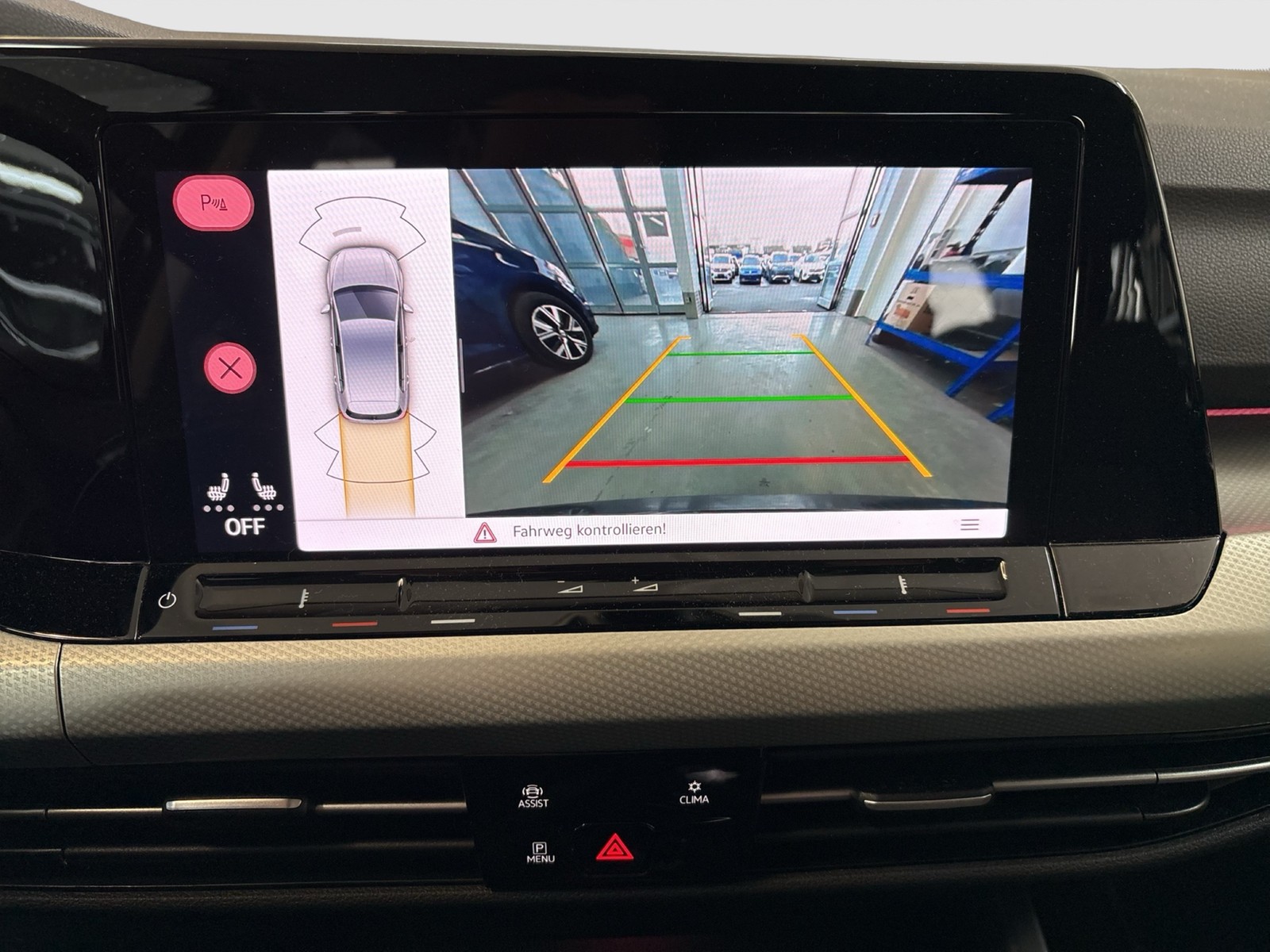 Volkswagen Golf VIII 1.0 eTSI MOVE CAM CARPLAY ALU SITZHEIZ