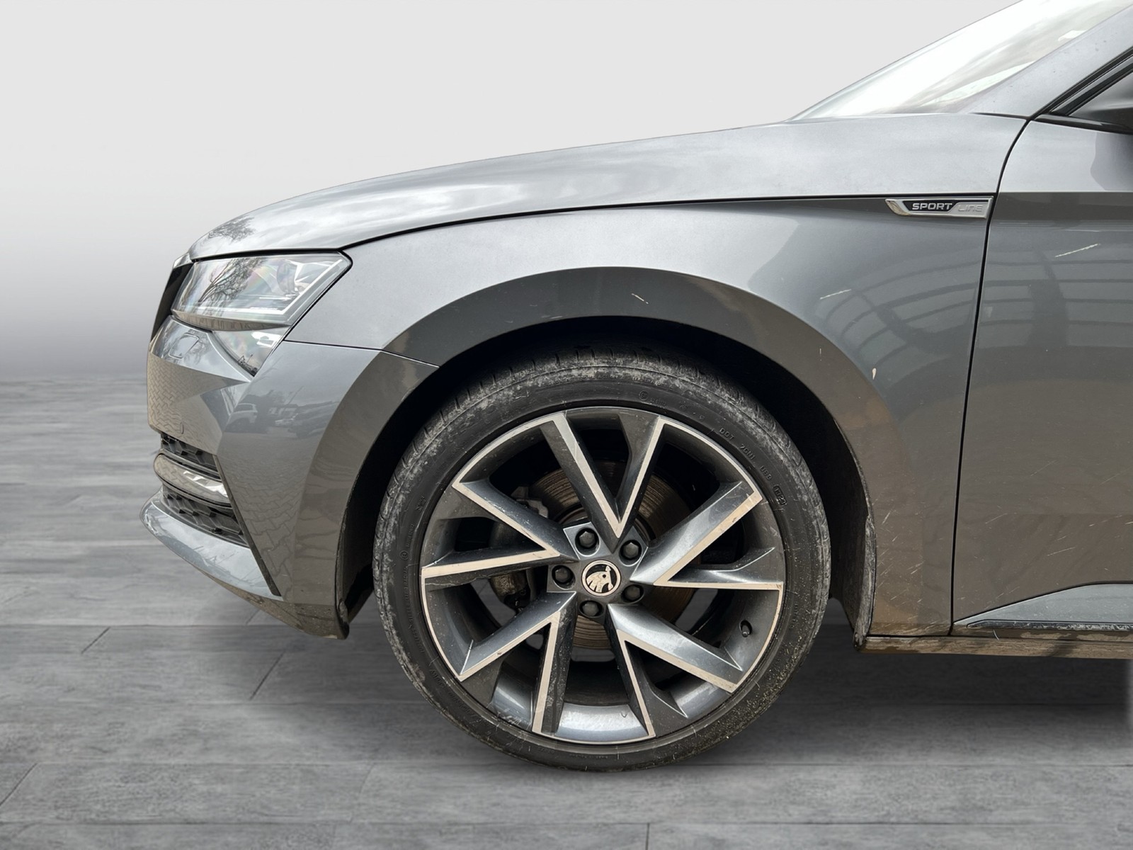 Skoda Superb Combi 1.4iV SPORTLINE STANDHZ LM19 MATRIX