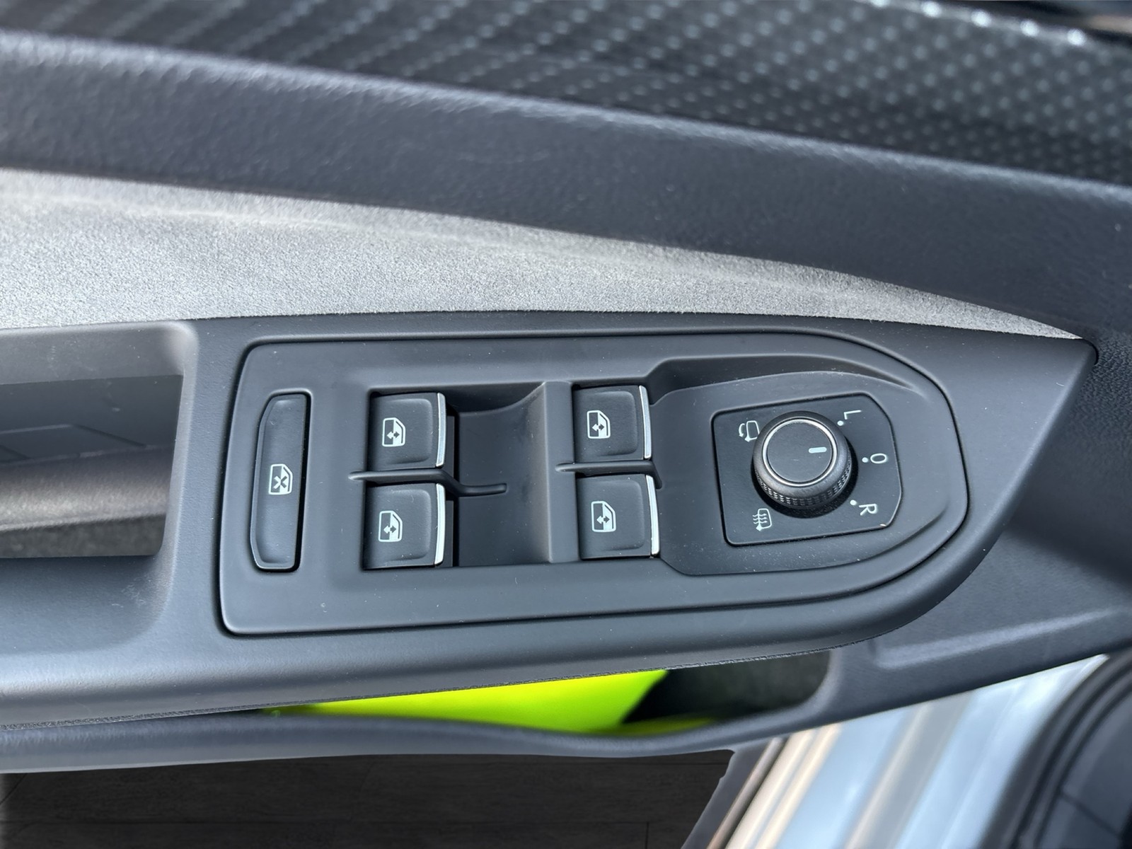 Volkswagen Golf VIII 1.5eTSI R-LINE BLACKSTYLE HARMANKARDON