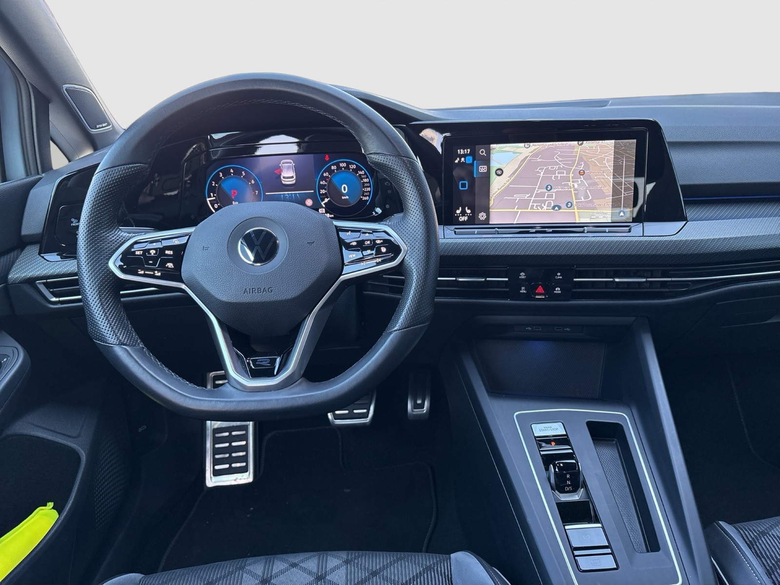 Volkswagen Golf VIII 1.5eTSI R-LINE BLACKSTYLE HARMANKARDON