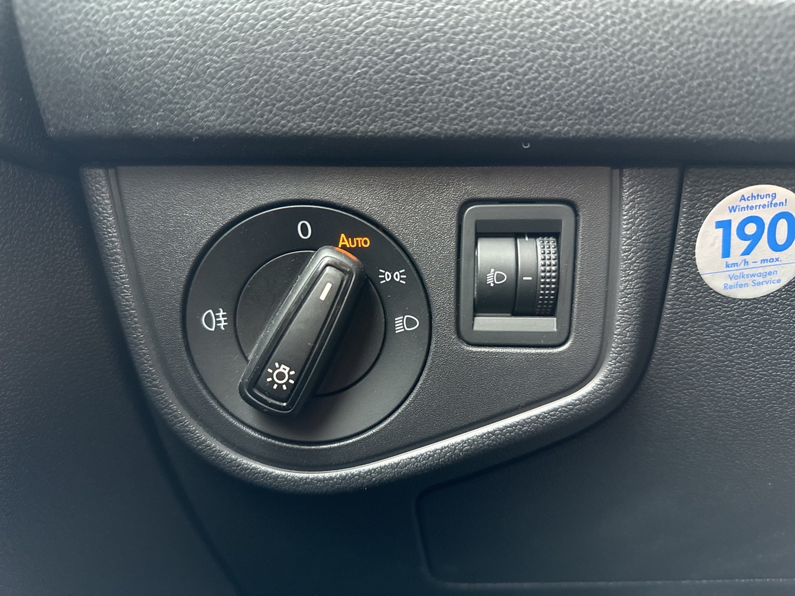 Volkswagen Taigo 1.0 LIFE CARPLAY ALU LED EINPARKHILFE DAB+