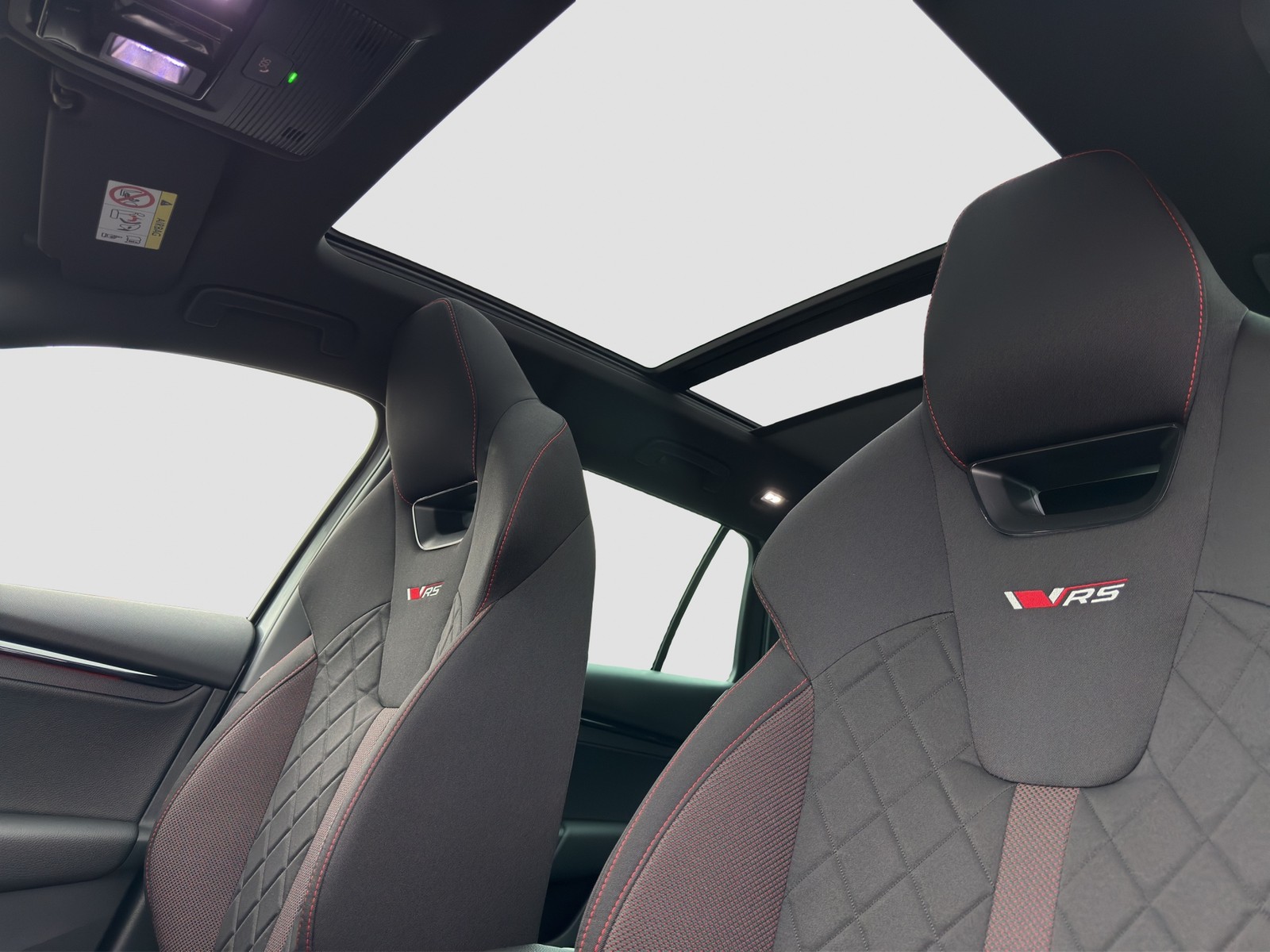 Skoda Octavia Combi 2.0 RS PANO AHK CAM ACC LM18 NAVI