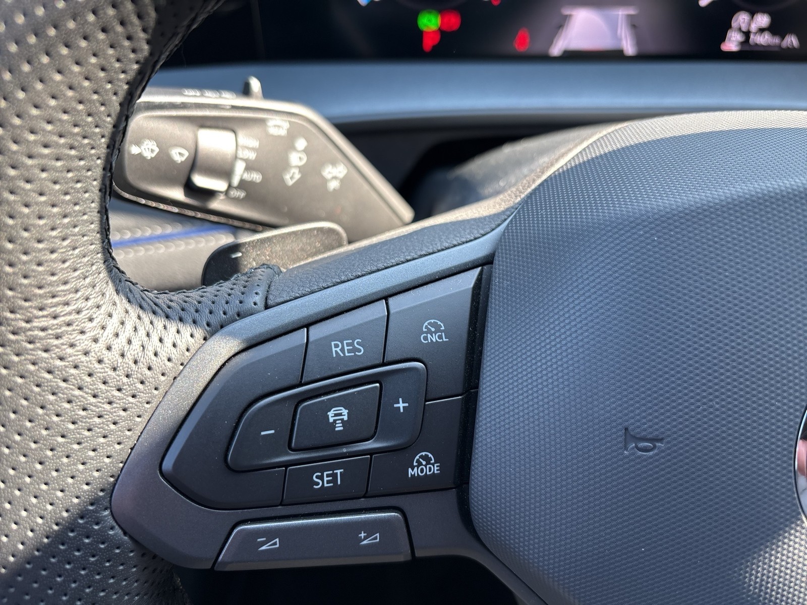 Volkswagen Tayron 2.0 R-LINE BLACKSTYLE 4X4 STANDHZ AHK CAM