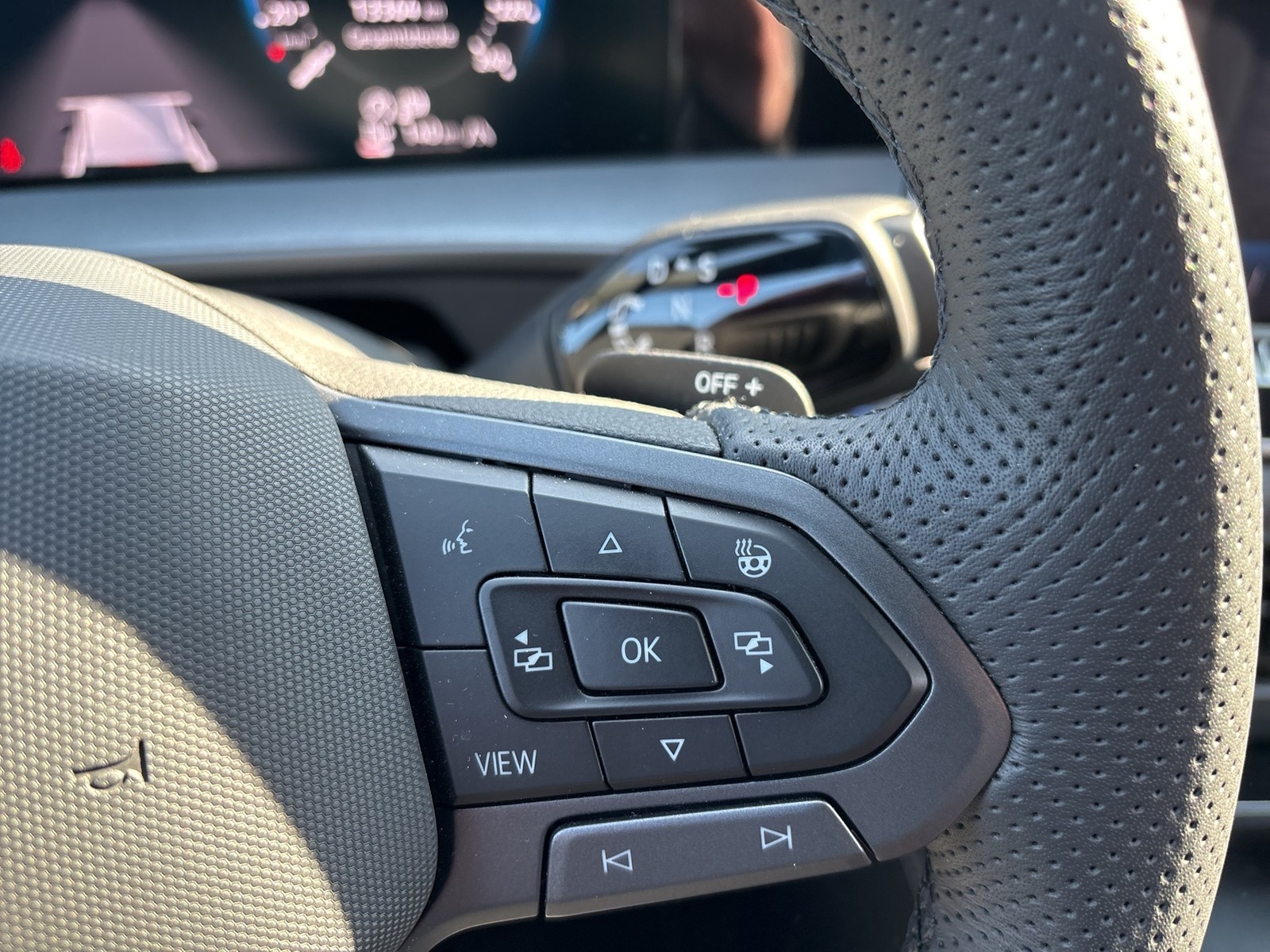 Volkswagen Tayron 2.0 R-LINE BLACKSTYLE 4X4 STANDHZ AHK CAM