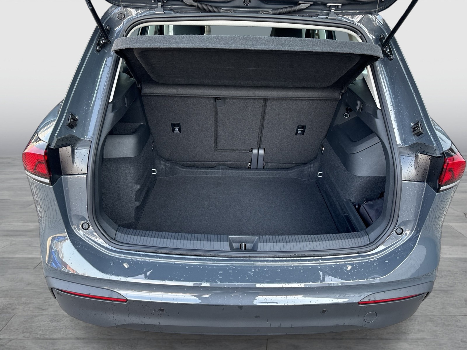 Volkswagen Tiguan 1.5 eTSI AHK CAM NAVI LM17 CARPLAY SITZHZ