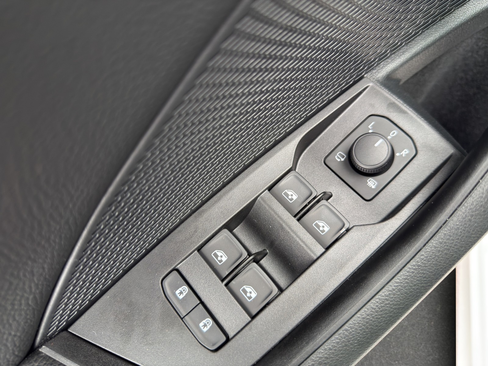 Skoda Octavia Combi 2.0 RS PANO AHK CAM ACC LM18 NAVI