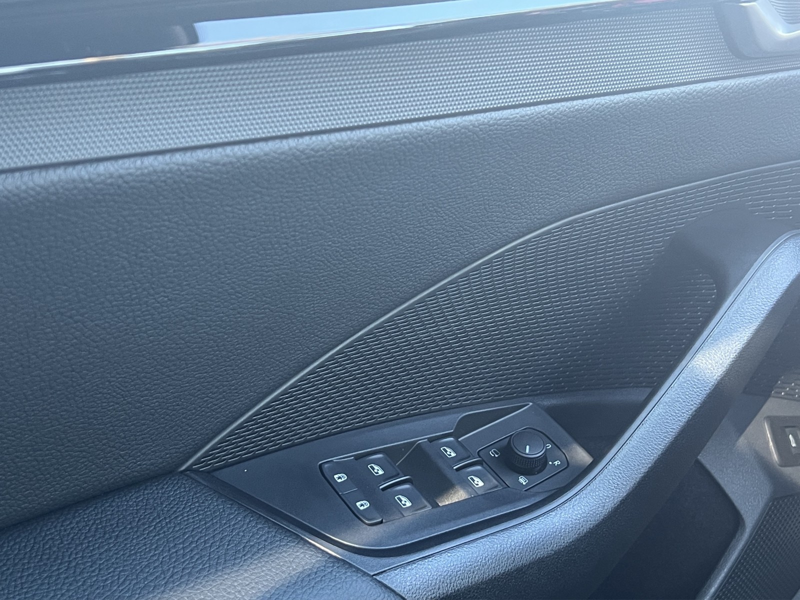 Skoda Octavia Combi 2.0 RS PANO AHK CAM ACC LM18 NAVI