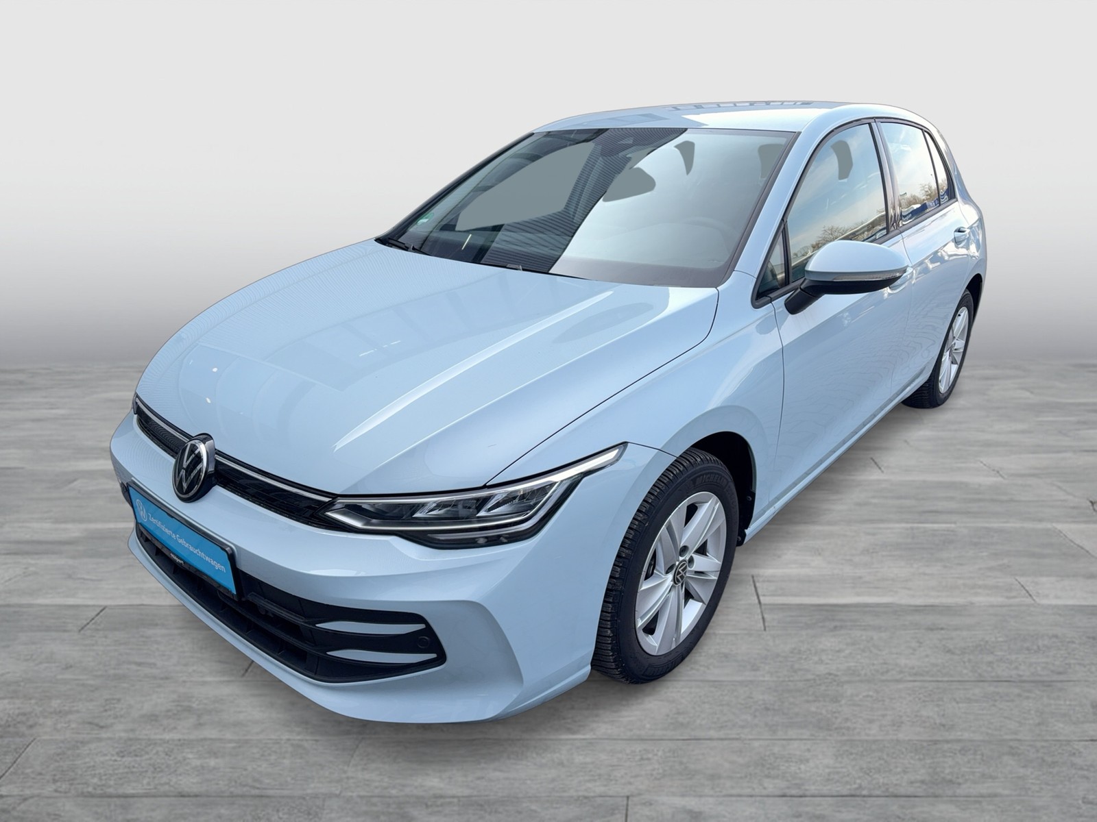 Volkswagen Golf VIII 1.5 eTSI LIFE FACELIFT ACC CARPLAY ALU