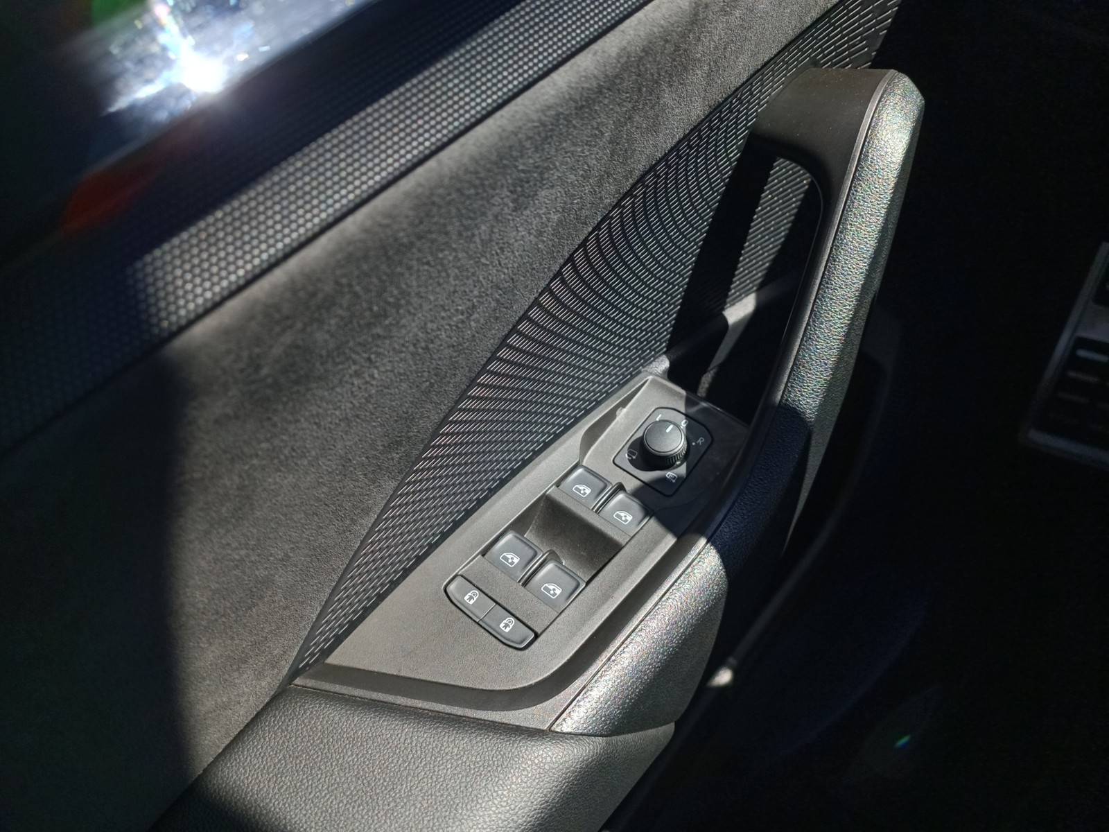 Skoda Octavia Combi 2.0 RS AHK LM18 NAVICOLUMBUS