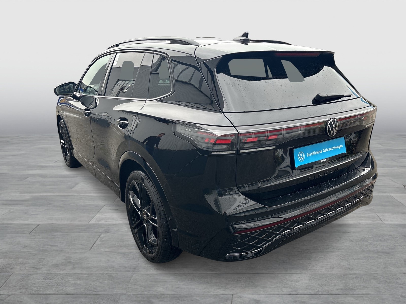 Volkswagen Tiguan 1.5 eTSI R-LINE NEUESMODELL LEDER AHK 20Z