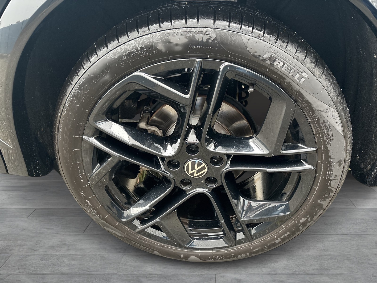 Volkswagen Tiguan 1.5 eTSI R-LINE NEUESMODELL LEDER AHK 20Z