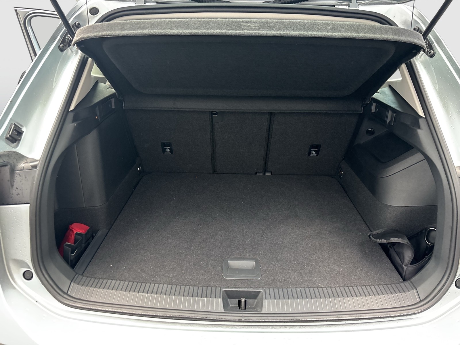 Volkswagen Tiguan 1.5 HYBRID LIFE NEUES MODELL AHK 360°CAM