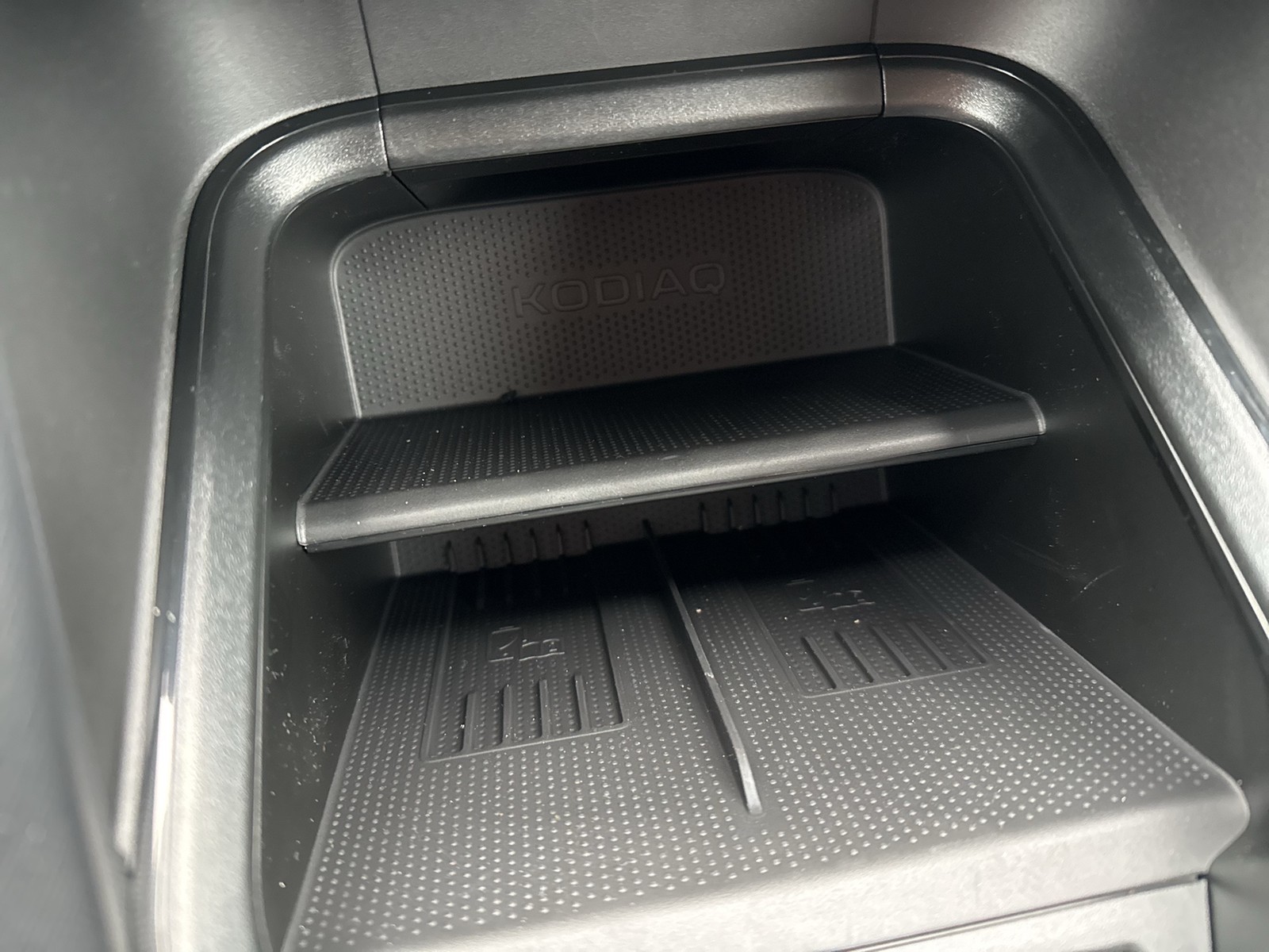 Skoda Kodiaq 2.0 SELECTION 4X4 7SITZE AHK CAM ACC NAVI